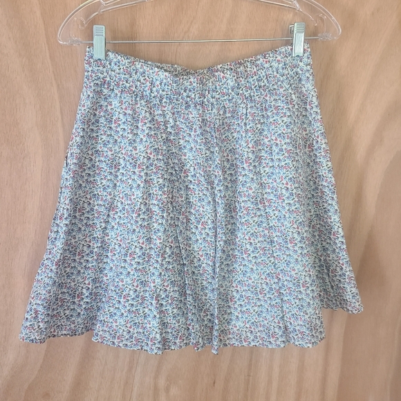 NWOT Forever 21 mini skirt - Picture 2 of 10